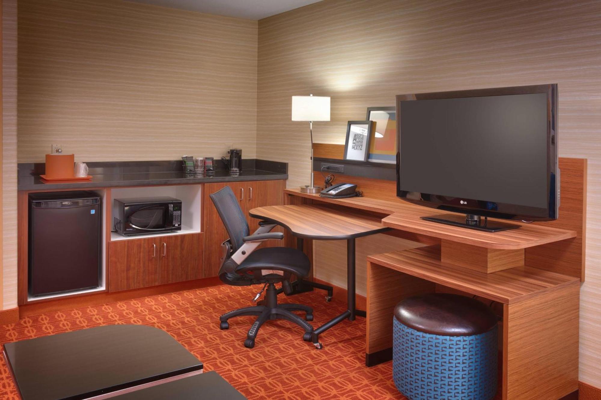 Hotel Fairfield & By Marriott Salt Downtown 3*
