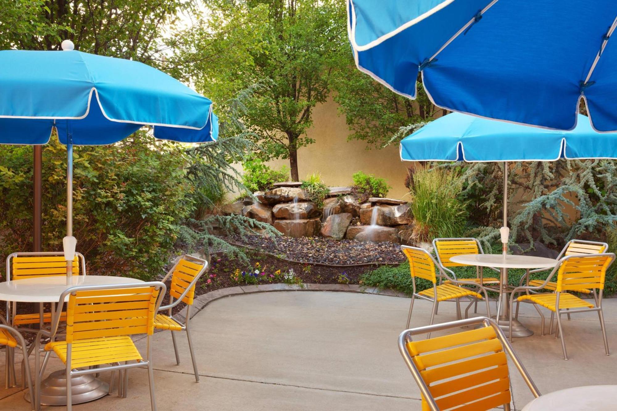 Fairfield & By Marriott Salt Downtown 3*