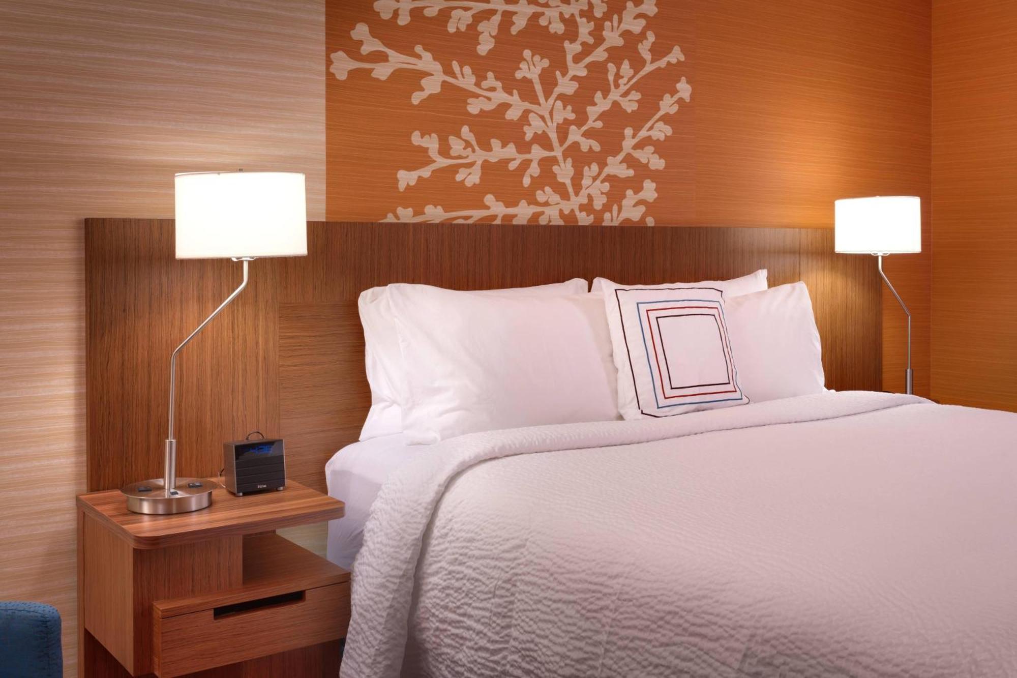 Fairfield & By Marriott Salt Downtown Hotel