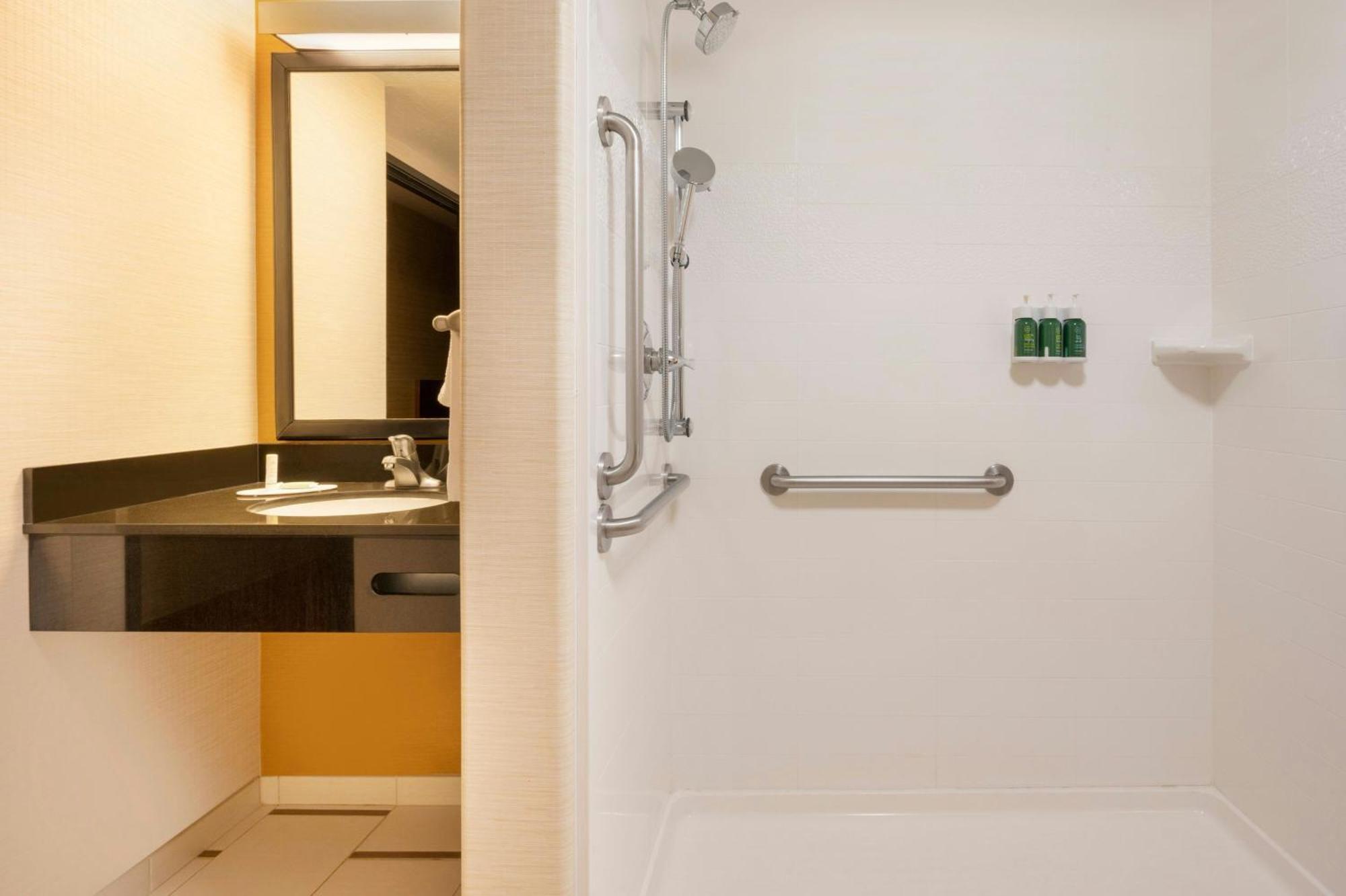 Hotel Fairfield & By Marriott Salt Downtown Salt Lake City