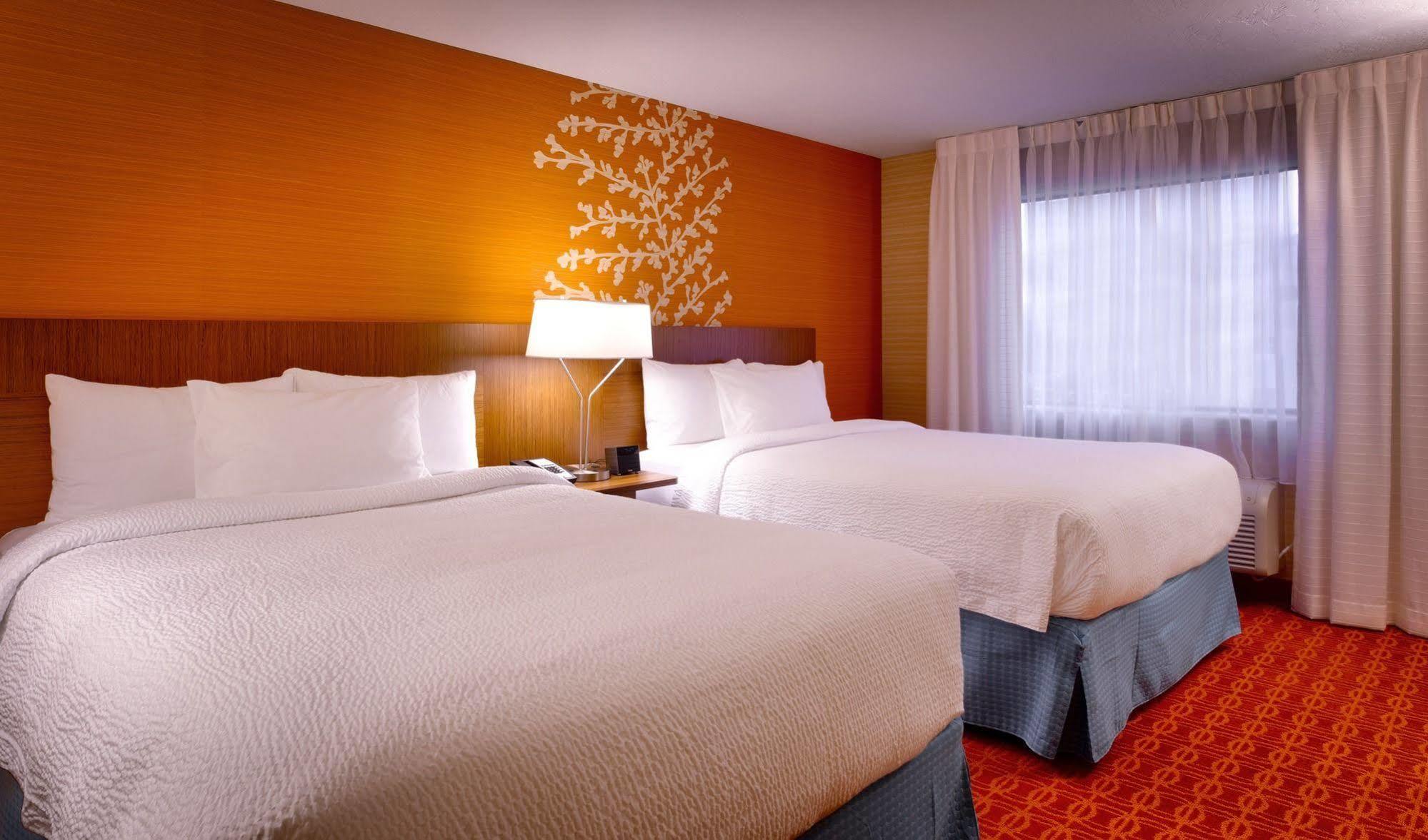 Fairfield & By Marriott Salt Downtown 3*