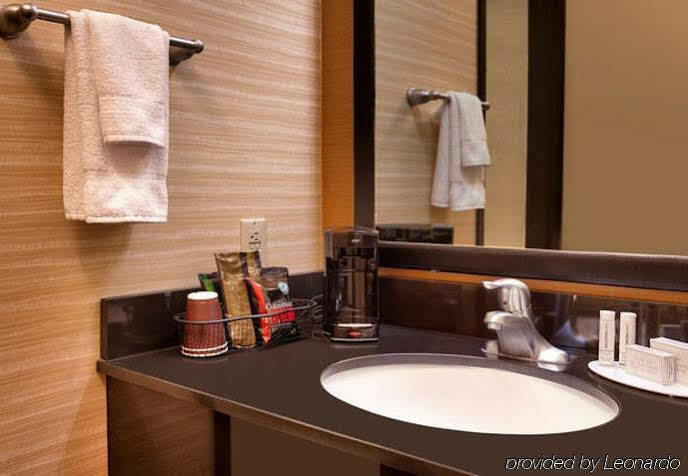 Fairfield & By Marriott Salt Downtown Hotel 3*